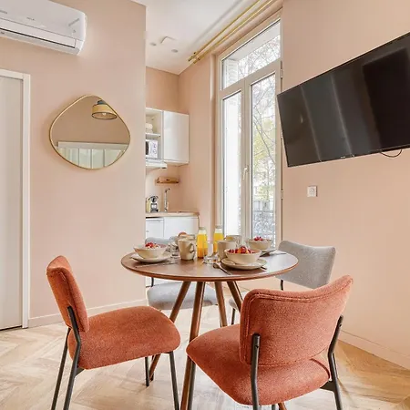 Apartment Comfortable 3 With Air Conditioning Paris