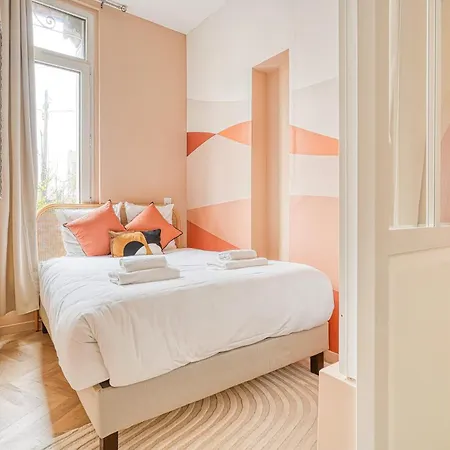 Comfortable 3 With Air Conditioning Apartment *